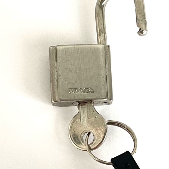 Prada padlock - Picture 5 of 6